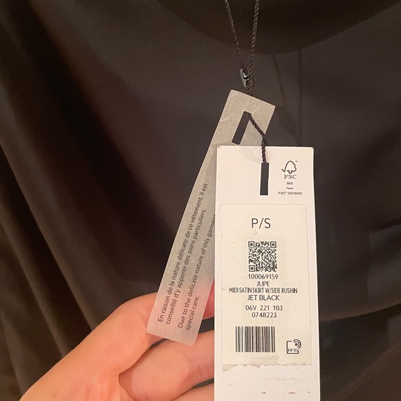 NWT Dynamite MIDI Satin Skirt in Black. - Picture 5 of 7